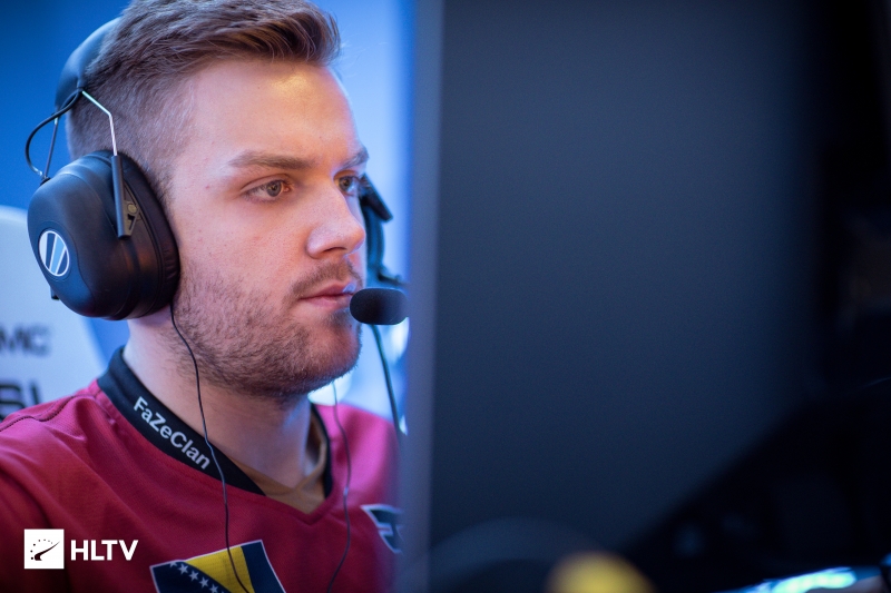 DRX 举起了 VCT 2025： Pacific Kickoff 奖杯